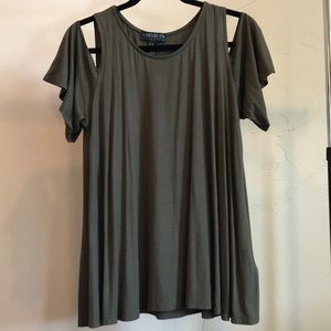 T-shirt with cut out sleeves